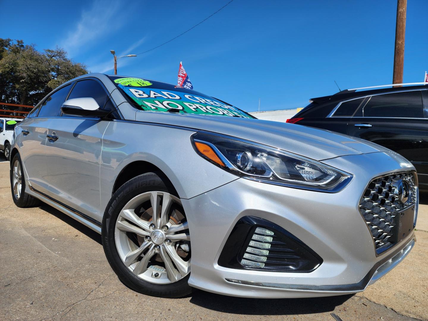 2018 Hyundai Sonata SPORT (5NPE34AF8JH) , AUTO transmission, located at 2660 S.Garland Avenue, Garland, TX, 75041, (469) 298-3118, 32.885551, -96.655602 - Welcome to DallasAutos4Less, one of the Premier BUY HERE PAY HERE Dealers in the North Dallas Area. We specialize in financing to people with NO CREDIT or BAD CREDIT. We need proof of income, proof of residence, and a ID. Come buy your new car from us today!! This is a Very clean 2018 HYUNDAI SON - Photo#0